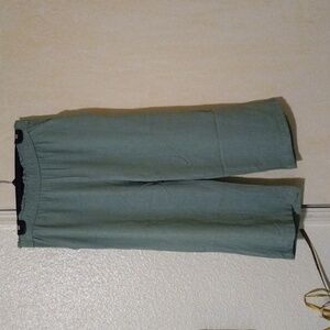 Womens Capris Light Olive color size L